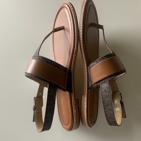 Michael Kors Carmen Thong Sandals Women's - Picture 4 of 7